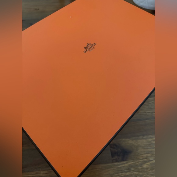 Hermes Oran Sandals in Blanc (white) and size 36.5 - Picture 6 of 6